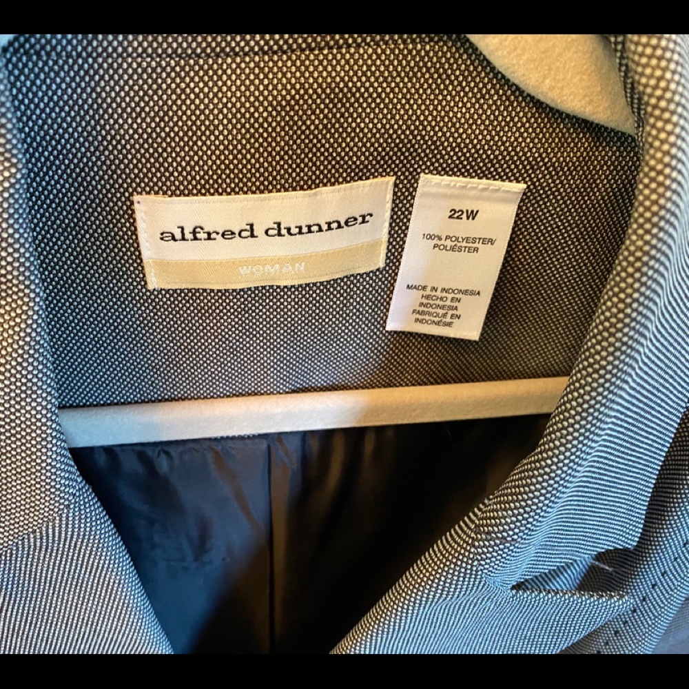 Jacket - Picture 3 of 3